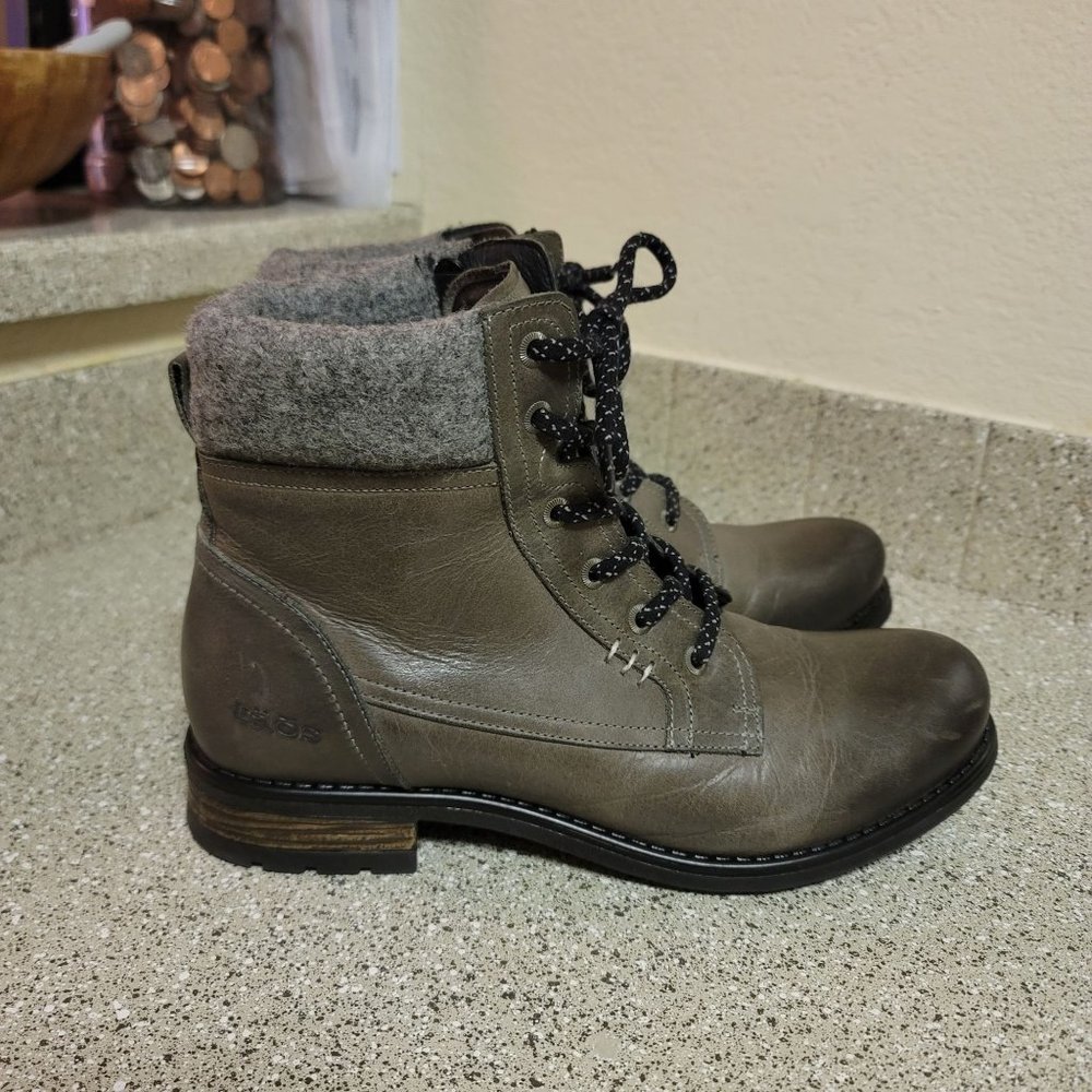 Taos Cutie Grey Lace Up Combat Boots Size 39/8.5